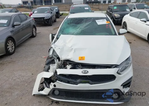 2019 Kia Forte Lxs z USA, uszkodzony, nr VIN 3KPF24AD1KE005778